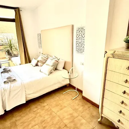 Urban Oasis In Cristianos By Deihu Experiences *