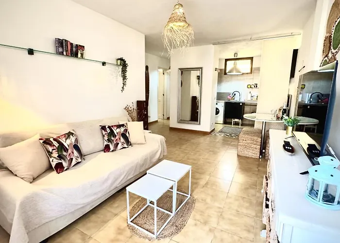 Urban Oasis In Cristianos By Deihu Experiences דירה לוס כריסטיאנוס